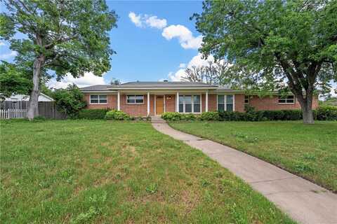 1001 Southwood Drive, Woodway, TX 76712