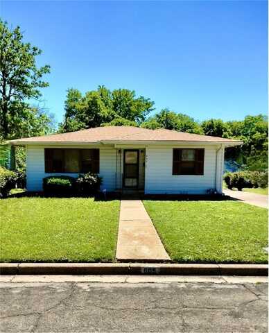 905 Carver Street, Waco, TX 76704