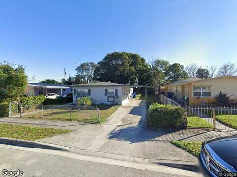 26Th, RIVIERA BEACH, FL 33404