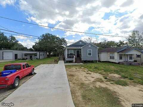 Maple, PORT NECHES, TX 77651