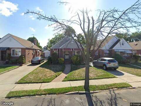 229Th, CAMBRIA HEIGHTS, NY 11411