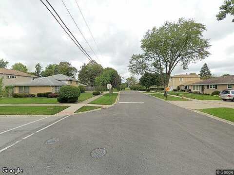 Marshall Dr, DES PLAINES, IL 60018