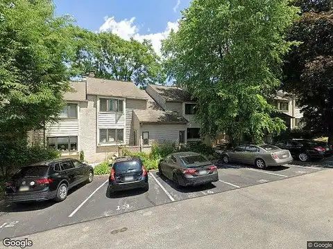 S Roberts Rd # F-F2, BRYN MAWR, PA 19010