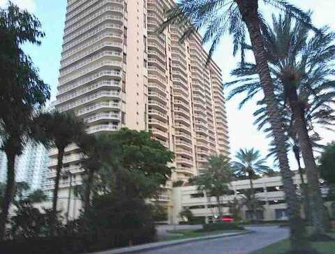 E Country Club Dr 403, Aventura, FL 33180