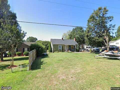 29Th Avenue, HICKORY, NC 28601