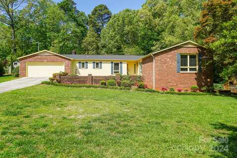 1767 12th Street Drive NW, Hickory, NC 28601
