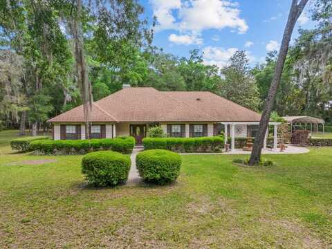 107 4th St, Chiefland, FL 32626