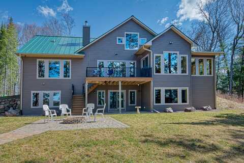 8221 TRAILS END RD, Land O Lakes, WI 54540