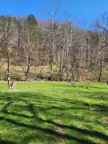 40 Two Mile Road, Branchland, WV 25506