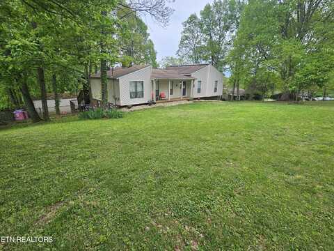 7904 Woodcroft Drive, Knoxville, TN 37938