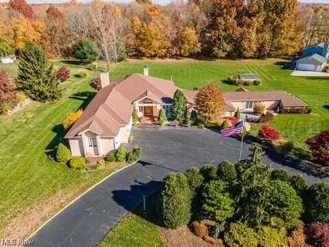 4130 Hunters Ridge Drive, Ravenna, OH 44266