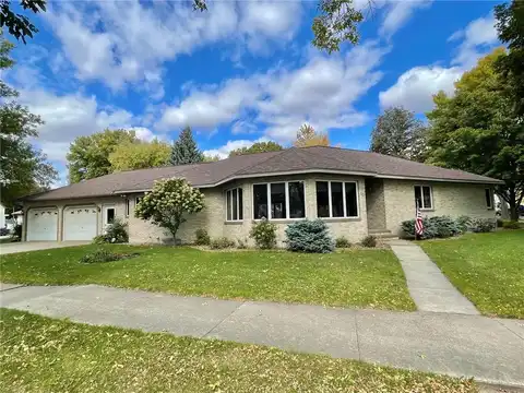 10 W Sanborn Street, Springfield, MN 56087