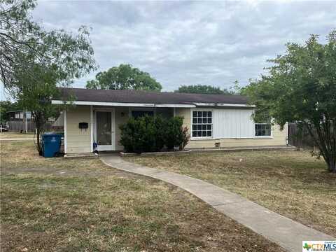 1401 E Rosewood Street, Beeville, TX 78102