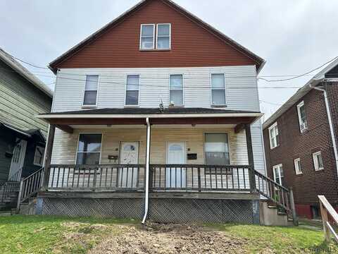 56-58 Clover St, Johnstown, PA 15902