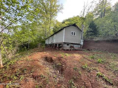 494 Anderson Rd, Sweetwater, TN 37874