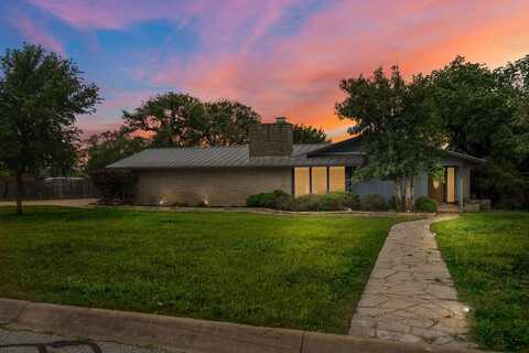 1009 Morningside Dr, Kerrville, TX 78028