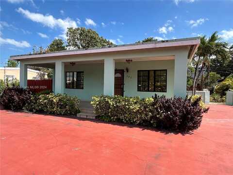 982 E 28th St, Hialeah, FL 33013