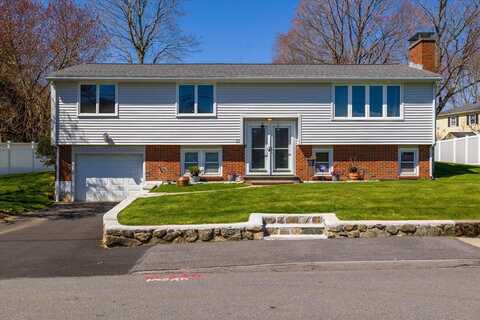 37 Diana Dr, Marlborough, MA 01752