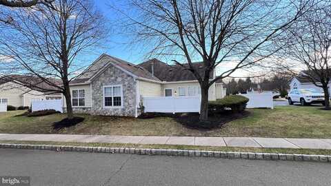 35 TRADITIONS WAY, LAWRENCE, NJ 08648