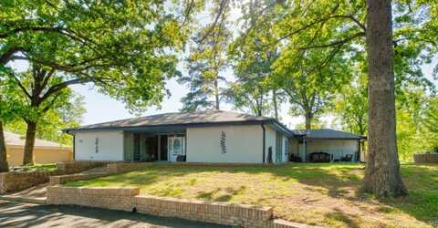 135 Roundwood Dr., Hot Springs, AR 71901