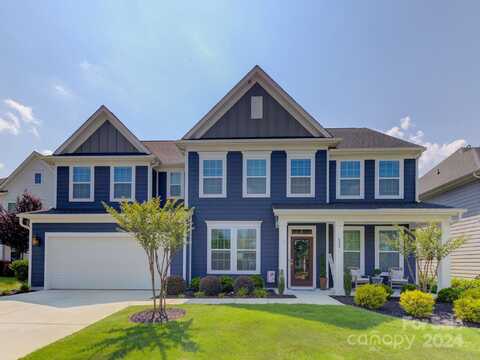 822 Flatwater Court, Fort Mill, SC 29708