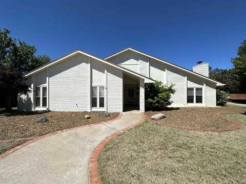 3713 Meadowood Pl, Woodward, OK 73801