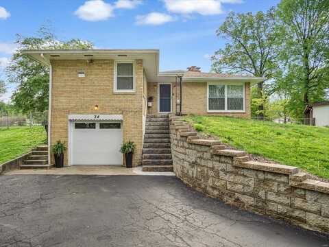 24 Pleasant Lane, Fairview Heights, IL 62208