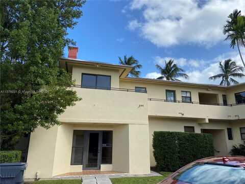 32 Camden Dr, Bal Harbour, FL 33154