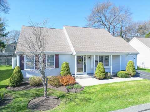 35 Brewster Rd, Stoughton, MA 02072