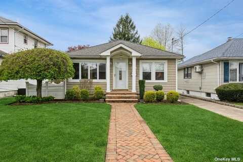 85-02 264th Street, Floral Park, NY 11001