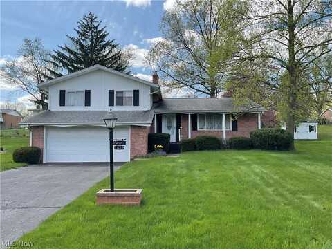 1623 Plymouth Knoll Avenue NW, Massillon, OH 44646