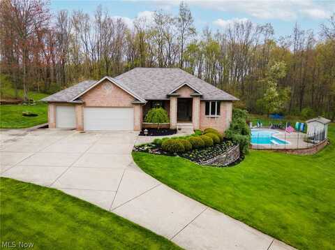 7435 S Raccoon Road, Canfield, OH 44406