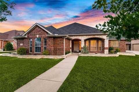102 Indian Paint Drive, Justin, TX 76247