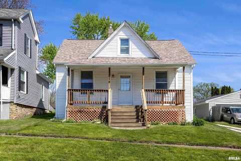 419 WISCONSIN Street, Le Claire, IA 52753