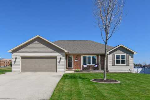 1956 GOLDEN BELL Drive, Green Bay, WI 54313