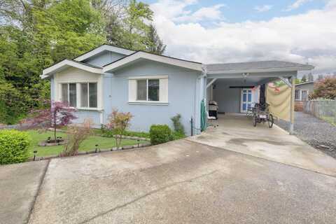 209 NW Creekside Drive, Grants Pass, OR 97526