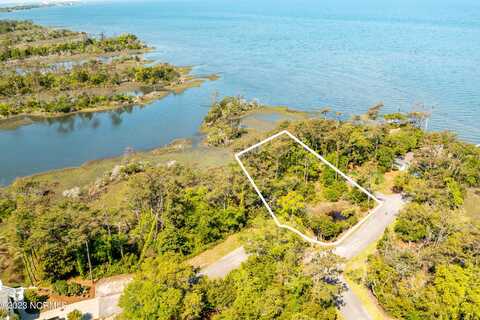 3 West Court, Pine Knoll Shores, NC 28512