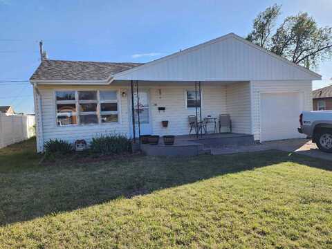 206 E 25th St, Hays, KS 67601