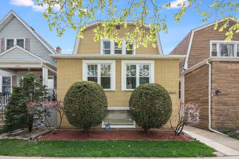 5703 W giddings Street, Chicago, IL 60630