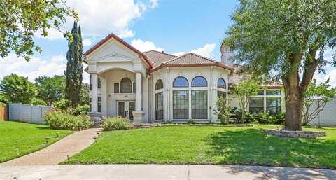 400 Creekside Court, Irving, TX 75063