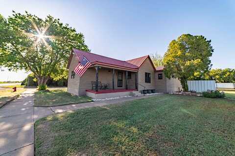 520 W Commerce, Crowell, TX 79227