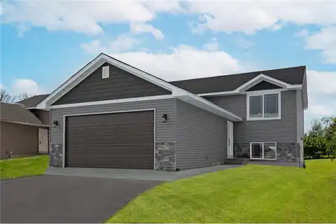 8864 Parkview Circle, Chisago City, MN 55013