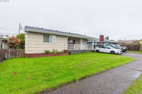 932 NOBLE AVE, Coos Bay, OR 97420