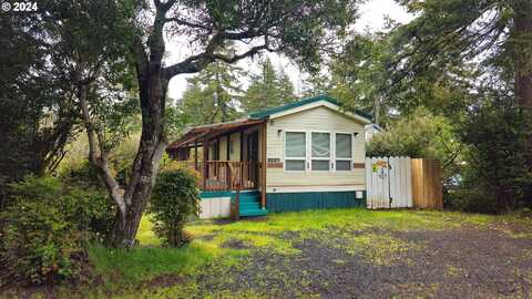 196 HUCKLEBERRY LN, Florence, OR 97439