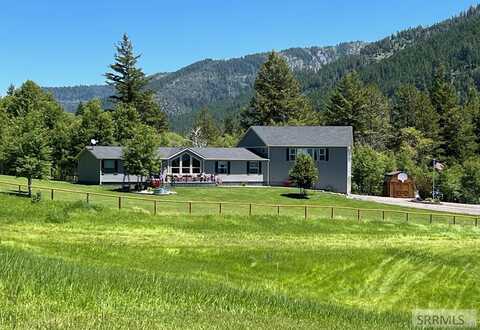 30 Bunkhouse Ln, SWAN VALLEY, ID 83449