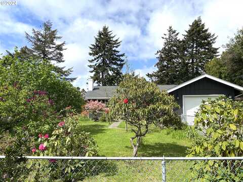 2045 19TH ST, Florence, OR 97439