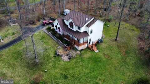 4 SIMPLY ASHLEY COURT, HEDGESVILLE, WV 25427