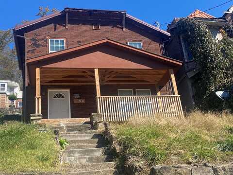 26 Oak, Williamson, WV 25661