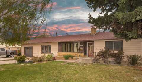 1301 Main Street, Gooding, ID 83330