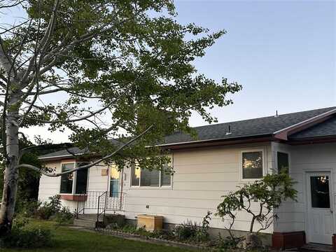 679 Mountain View St, Powell, WY 82435